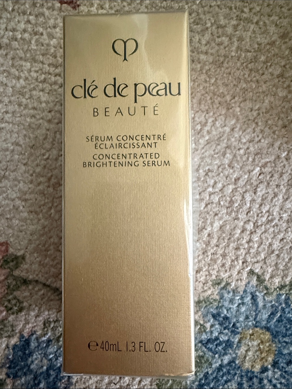 Clé de Peau Beauté Concentrated Brightening Serum - Gold Box